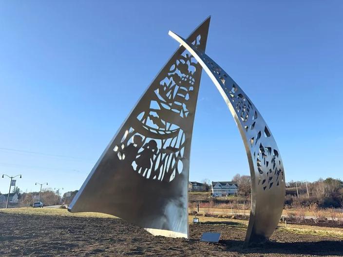 Endeavor sculpture at Bohenko Park